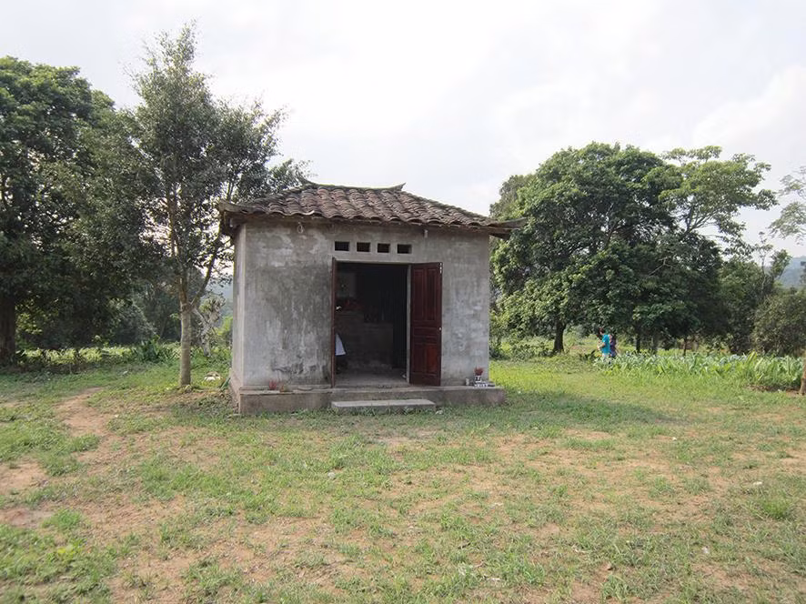 Đình Pò Háng xưa (ảnh tư liệu) Đình Pò Háng xưa (ảnh tư liệu)