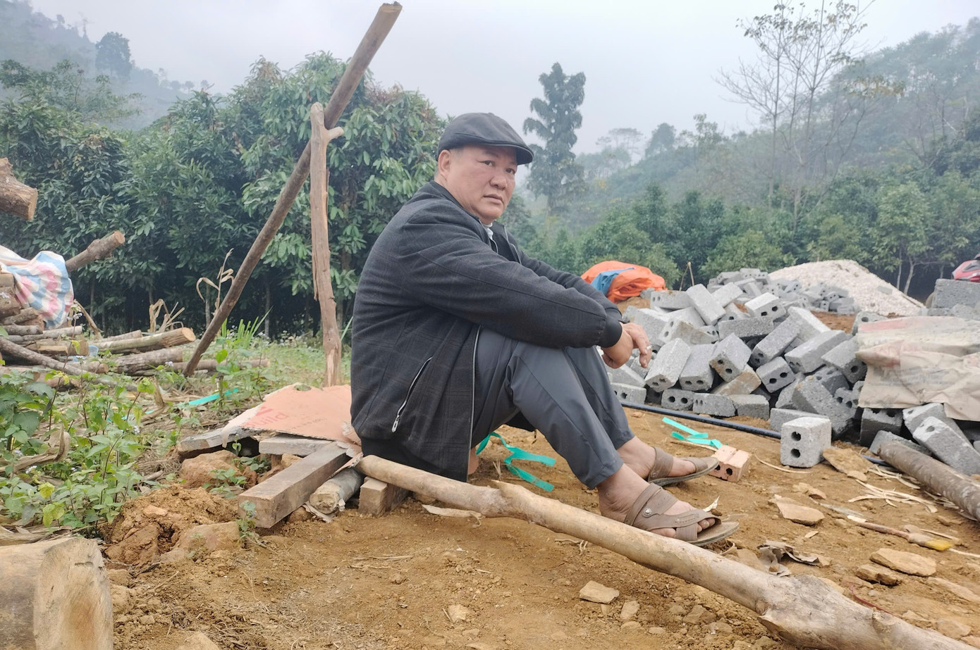 Ông Triệu Tài Ngân mong bà con, làng xóm được quây quần, đùm bọc nhau trong những lúc khó khăn