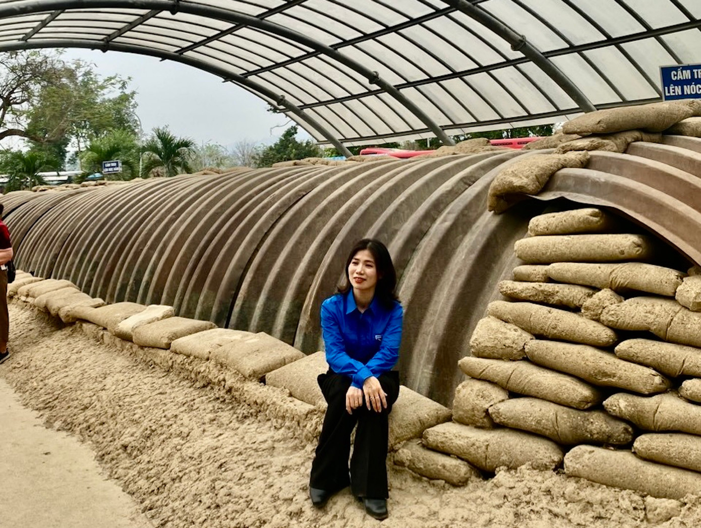 Chị Lê Thị Hài tại hầm Đờ Cát Ảnh: Châu Linh