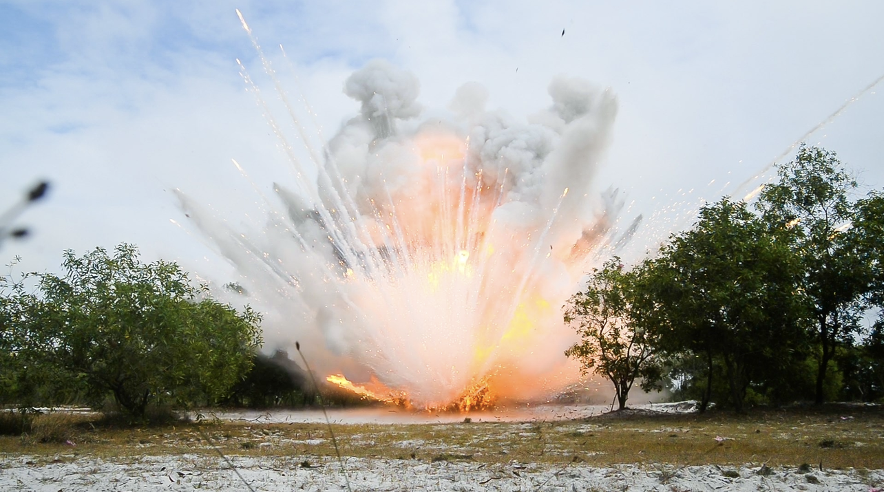 Xử lý thành công vật liệu nổ. Xử lý thành công vật liệu nổ.