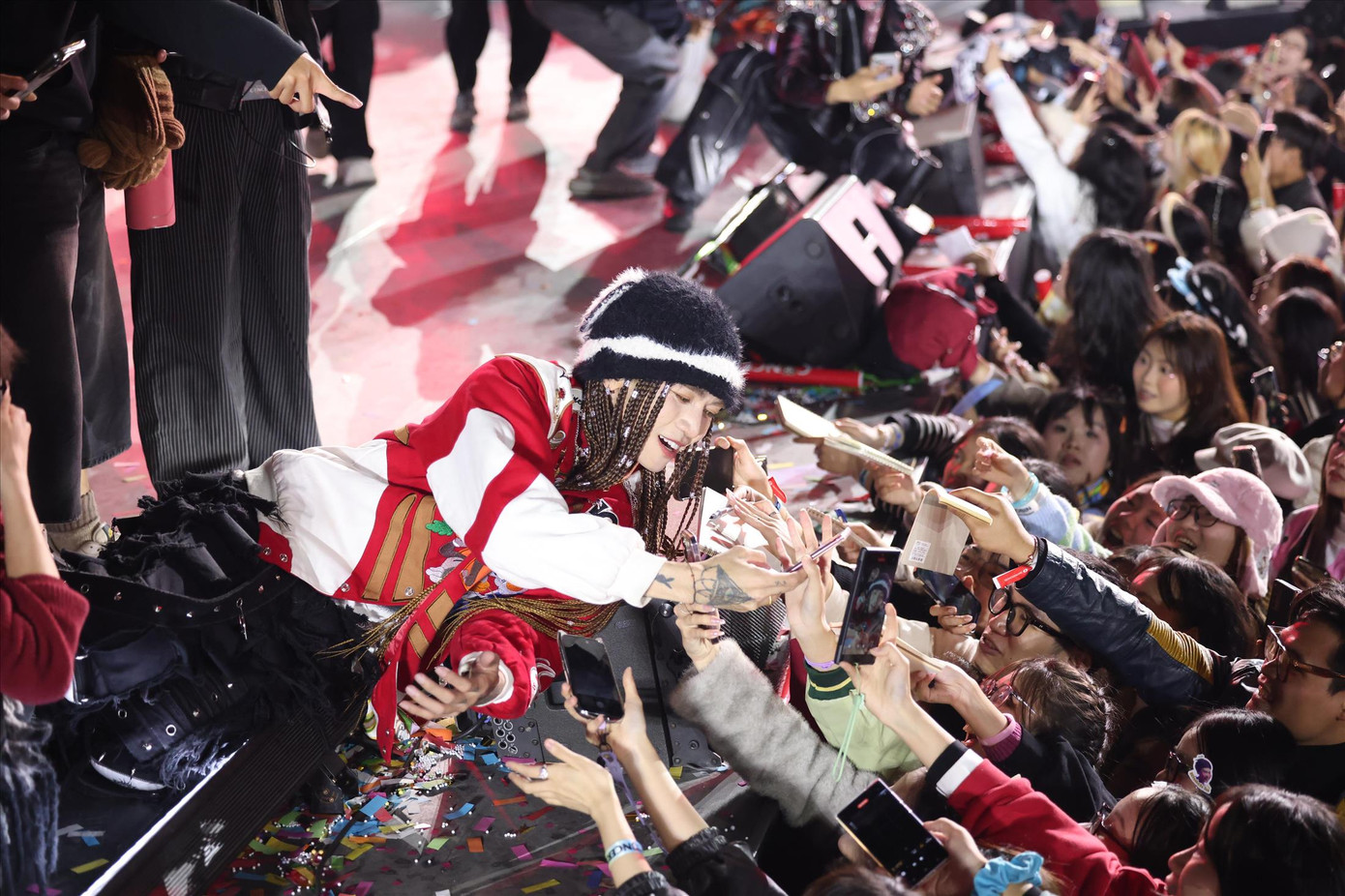 Diễn viên BB Trần trở thành “thần tượng ca nhạc” sau khi tham gia game show Anh trai. Ảnh :BTC