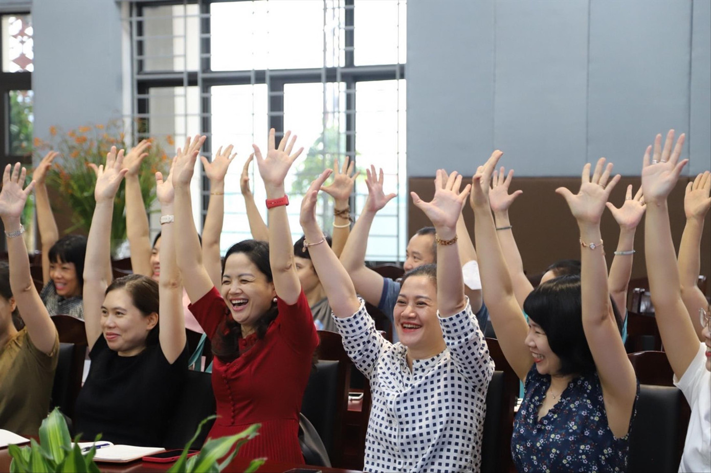 Giáo viên Trường THCS Giảng Võ (Hà Nội) học cách không mang căng thẳng vào giờ học Giáo viên Trường THCS Giảng Võ (Hà Nội) học cách không mang căng thẳng vào giờ học