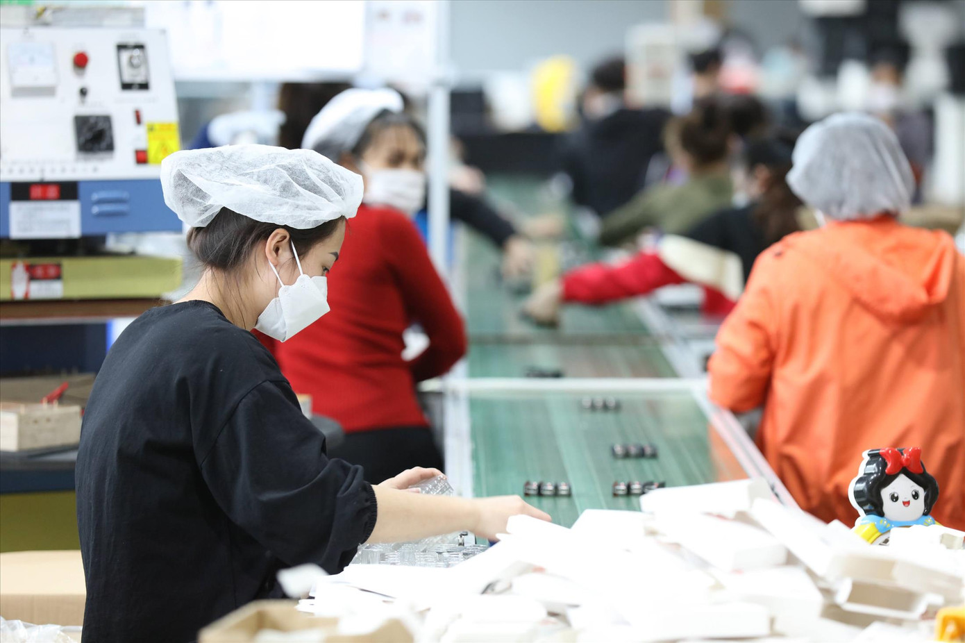 Tăng trưởng GDP cuối năm chủ yếu phụ thuộc vào các đầu tàu kinh tế, vai trò của những thủ phủ công nghiệp Ảnh: Như Ý Tăng trưởng GDP cuối năm chủ yếu phụ thuộc vào các đầu tàu kinh tế, vai trò của những thủ phủ công nghiệp Ảnh: Như Ý