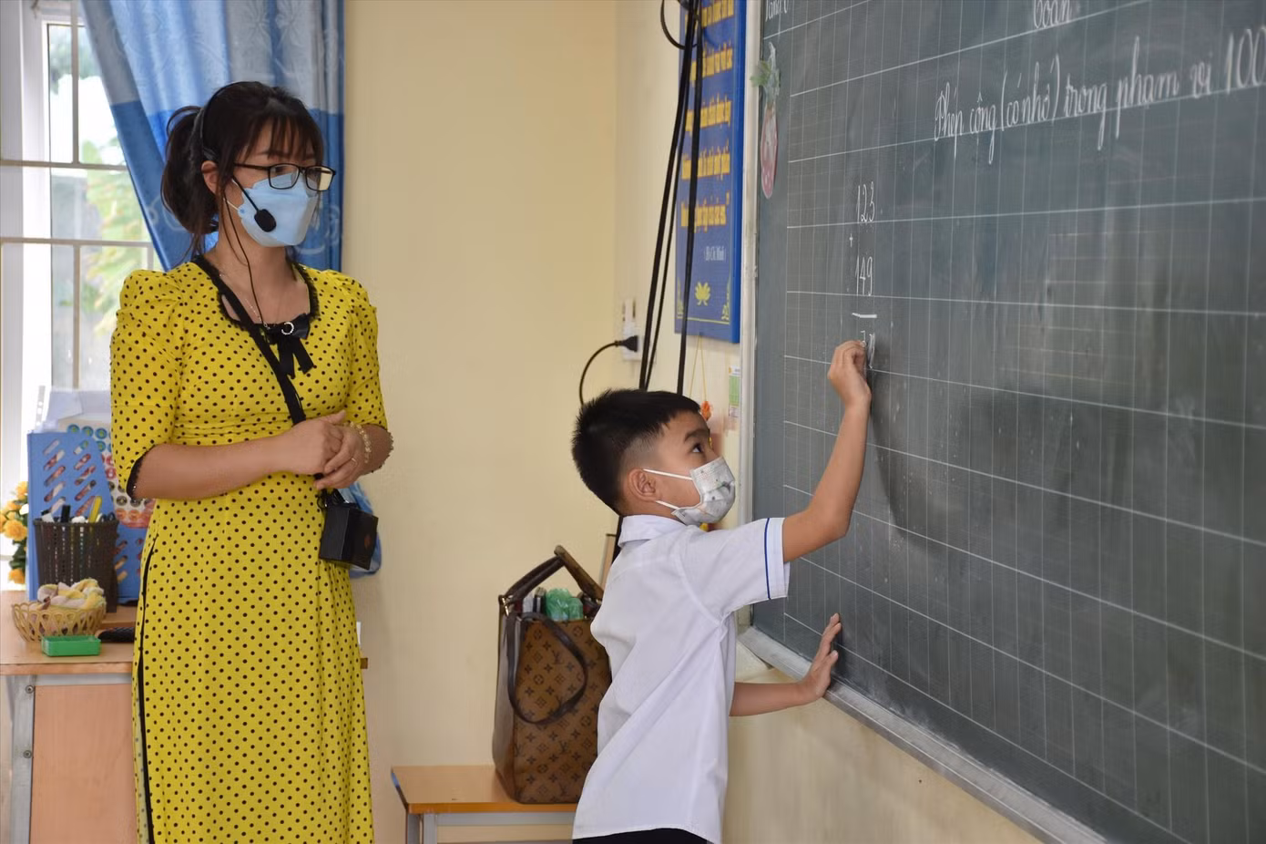 Sau một thời gian dài chuẩn bị điều kiện thực hiện chương trình GDPT mới, ngành giáo dục vẫn thiếu giáo viên. Ảnh: Diệp An