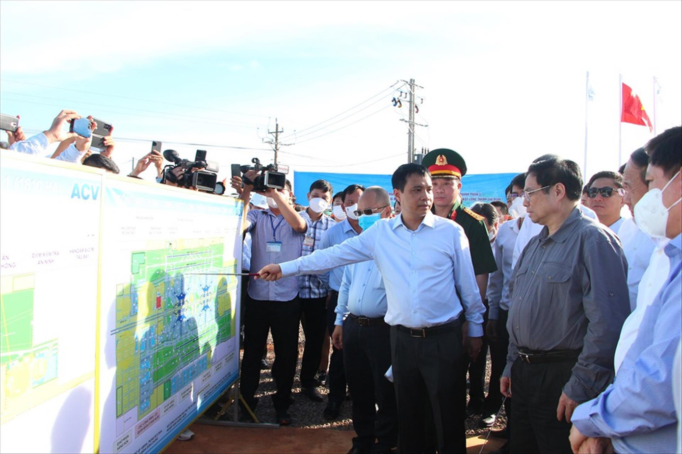 Thủ tướng Phạm Minh Chính kiểm tra tiến độ dự án Sân bay Long Thành trong chuyến đi xuyên Việt, xuyên Tết Nhâm Dần Ảnh: Anh Chiến