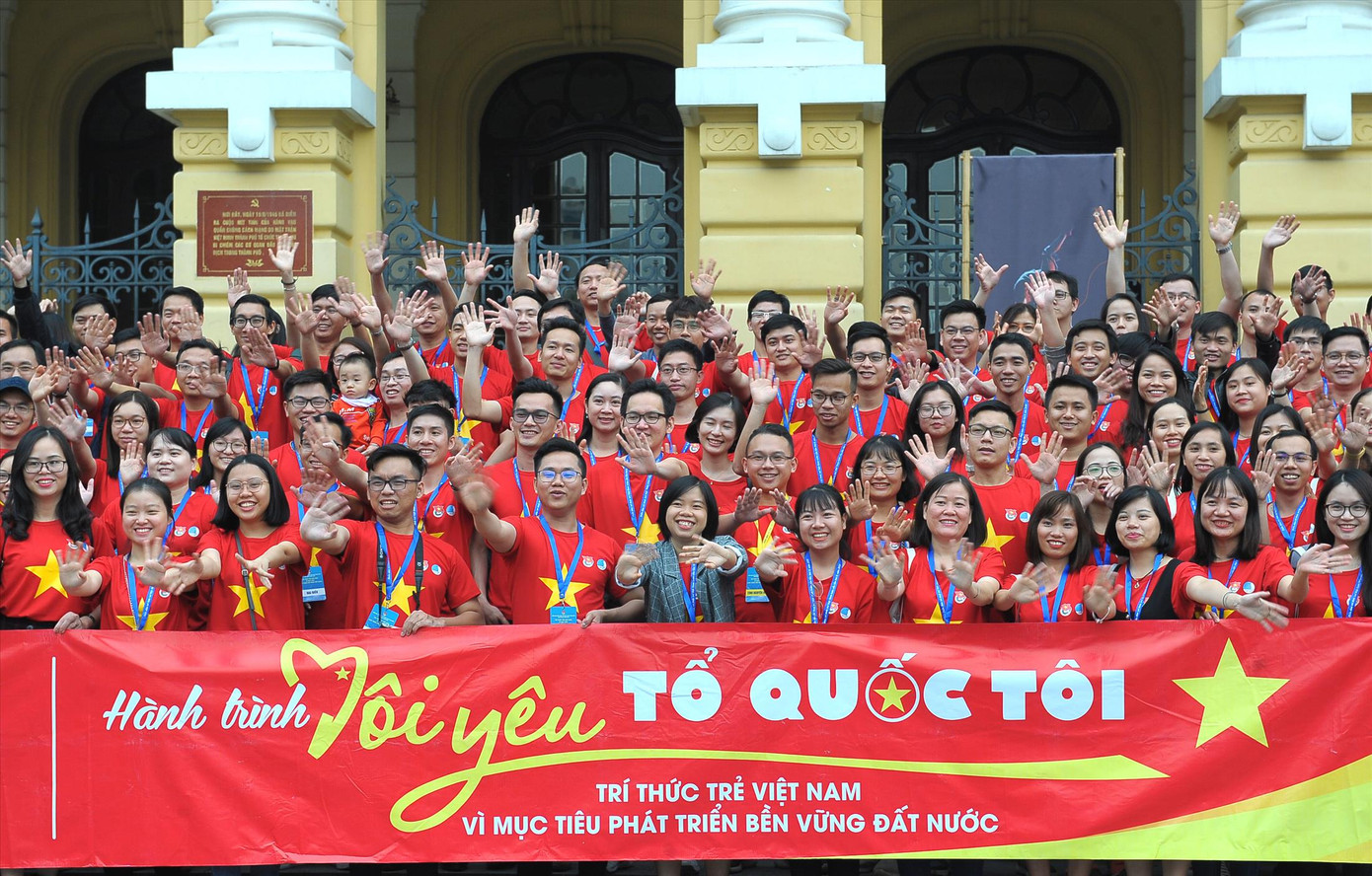 Phong trào “Tôi yêu Tổ quốc tôi” tạo môi trường, kết nối thanh niên Việt Nam trong và ngoài nước rèn luyện, trưởng thành và cống hiến Ảnh: Xuân Tùng Phong trào “Tôi yêu Tổ quốc tôi” tạo môi trường, kết nối thanh niên Việt Nam trong và ngoài nước rèn luyện, trưởng thành và cống hiến Ảnh: Xuân Tùng