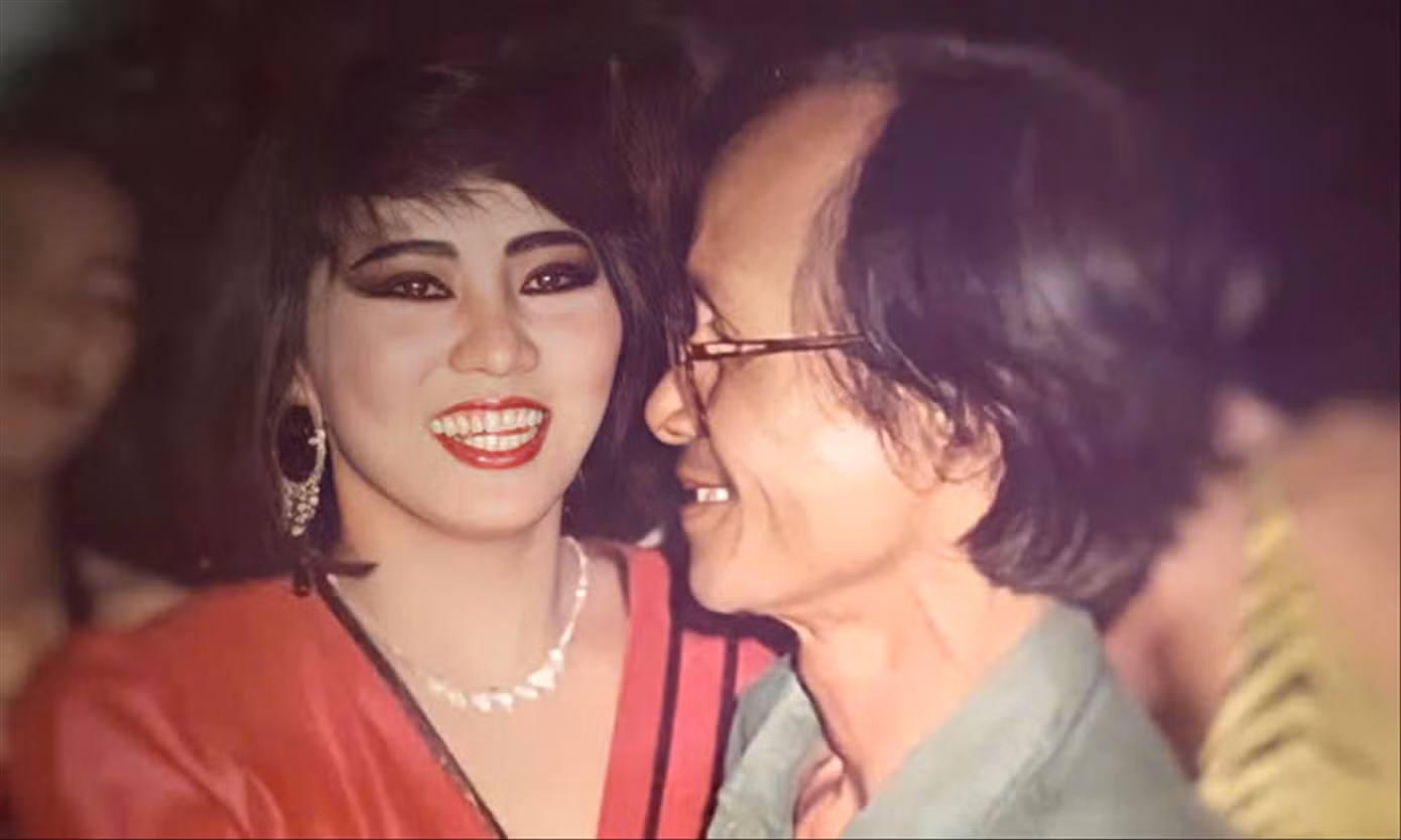 Nhạc sĩ Trịnh Công Sơn và ca sĩ Cẩm Vân Nhạc sĩ Trịnh Công Sơn và ca sĩ Cẩm Vân