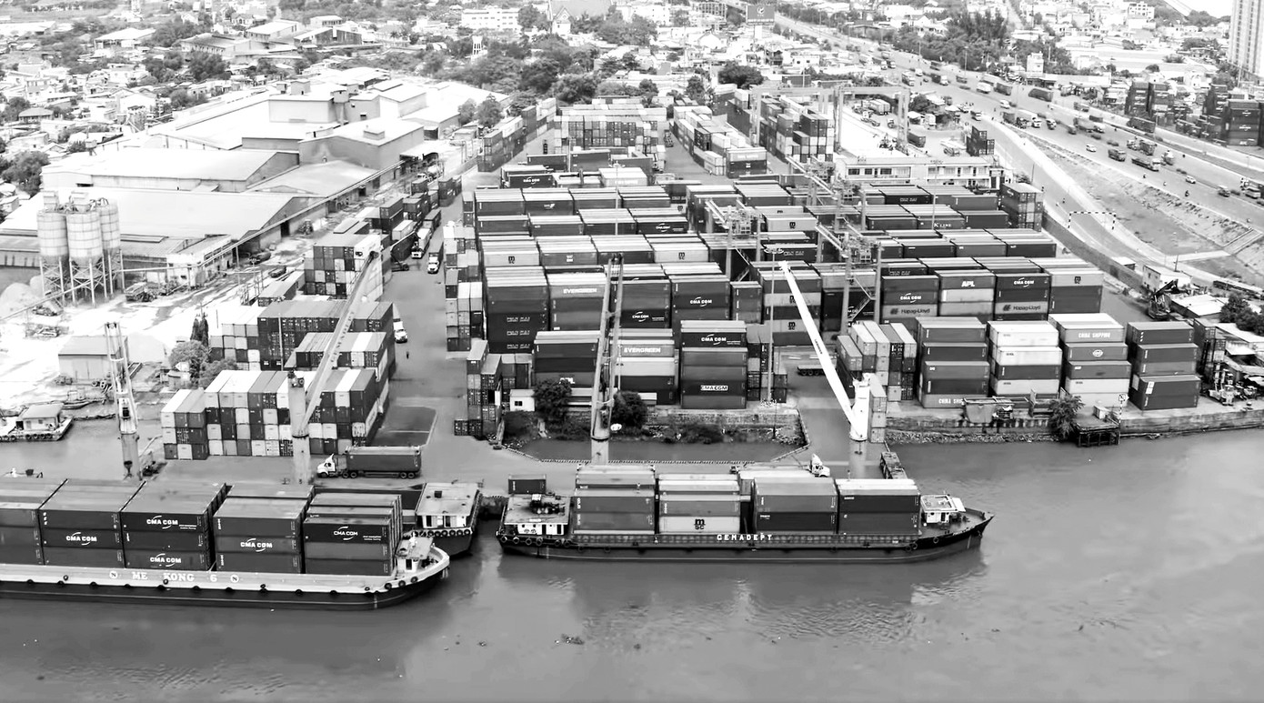 Cảng tổng hợp Bình Dương Ảnh: H.C