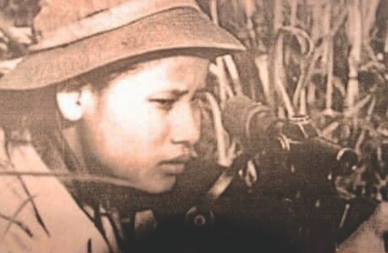 Hoàng Thị Chẫm, nữ du kích bắn tỉa trên căn cứ Dốc Miếu năm xưa. Hoàng Thị Chẫm, nữ du kích bắn tỉa trên căn cứ Dốc Miếu năm xưa.