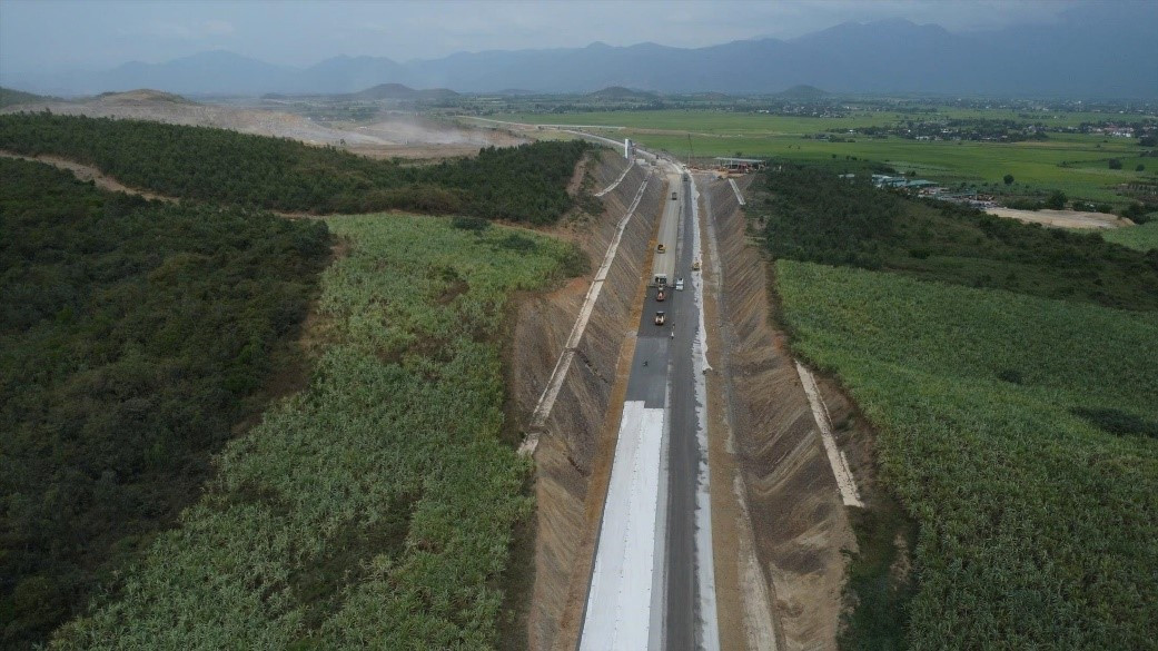 Cao tốc Nha Trang - Buôn Ma Thuột mở đường cho du lịch liên vùng, kết nối rừng và biển. Ảnh: Thanh Thanh.