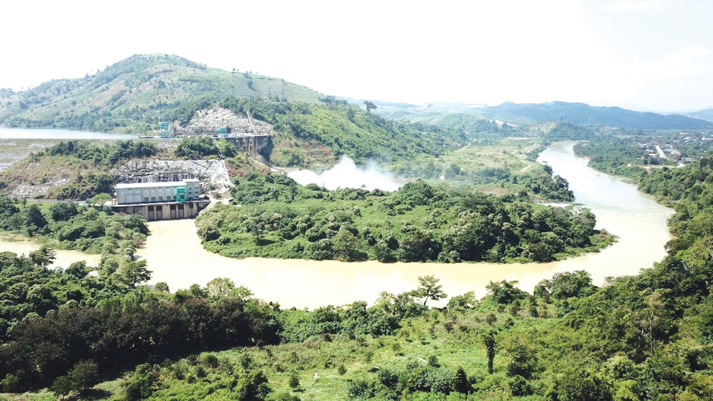 Toàn cảnh Nhà mày thủy điện Buôn Tua Srah