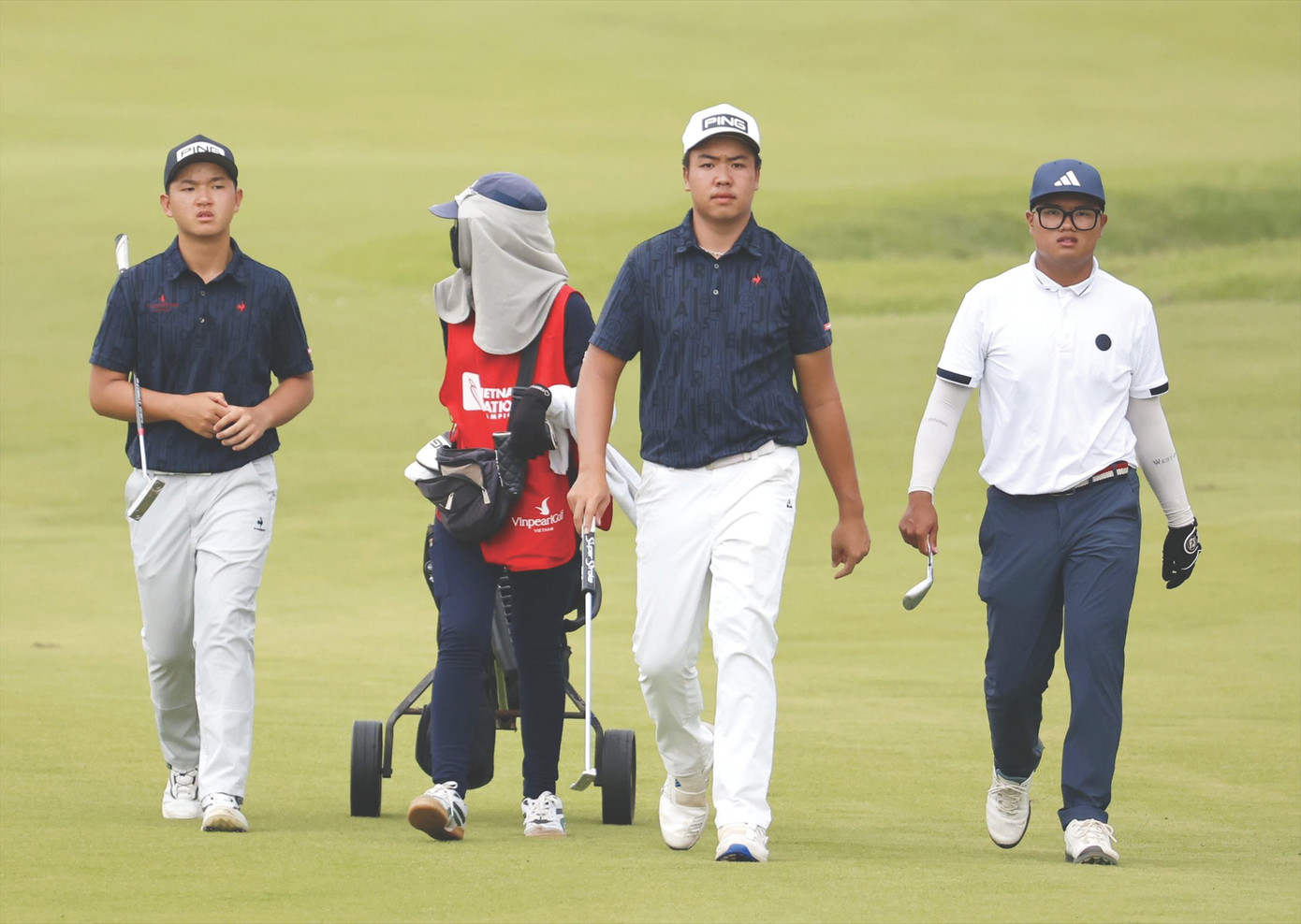 Bộ ba golfer đầy triển vọng Anh Minh, Nhất Long và Đặng Minh. Ảnh: Như Ý Bộ ba golfer đầy triển vọng Anh Minh, Nhất Long và Đặng Minh. Ảnh: Như Ý