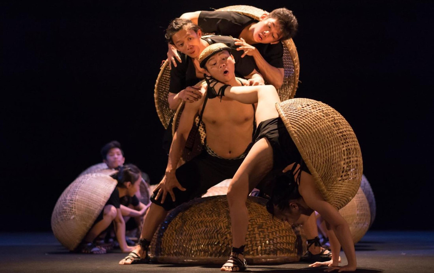 Vở diễn À ố show