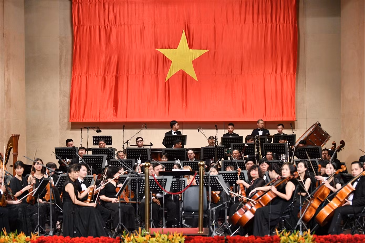 Hòa nhạc Điều còn mãi dần trở thành món ăn tinh thần không thể thiếu vào dịp nghỉ lễ Quốc khánh 2/9.