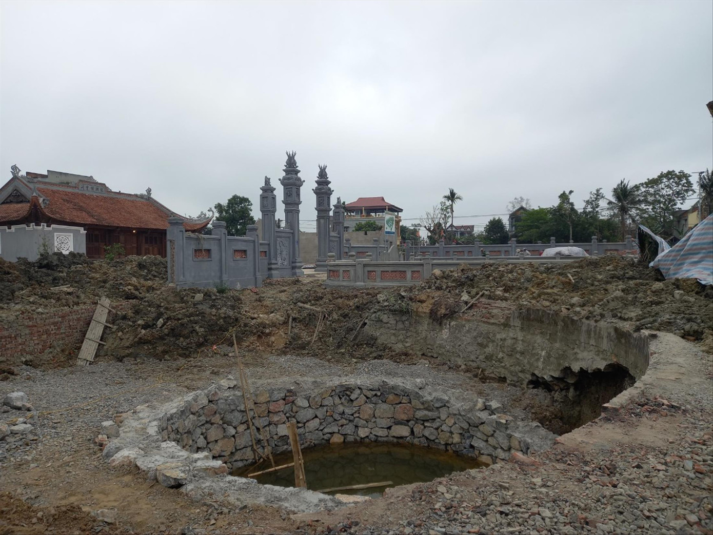 Hiện trường Giếng Ngọc đang tạm dừng xây dựng