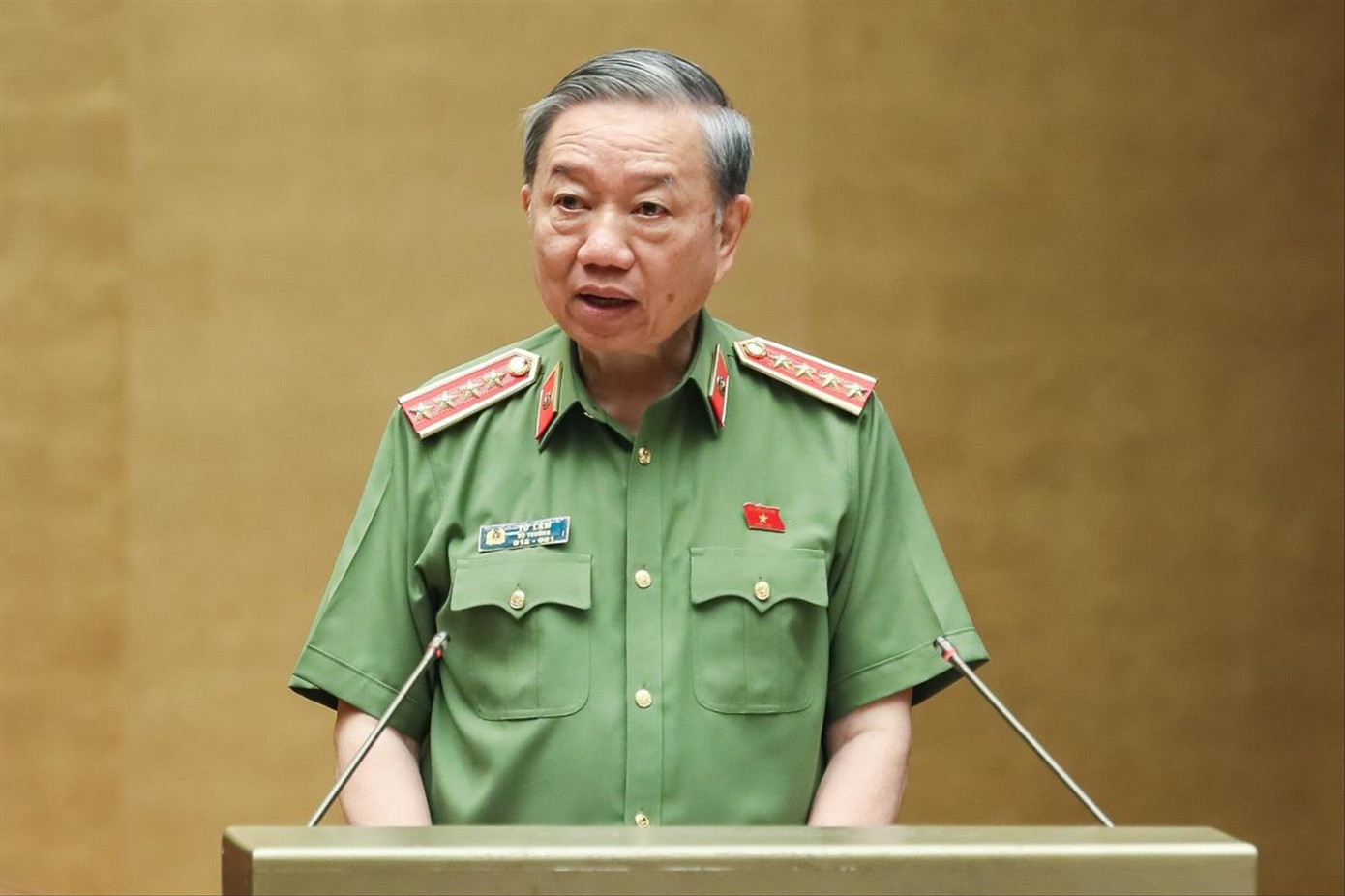 Bộ trưởng Bộ Công an Tô Lâm trình bày tờ trình về dự án Luật Căn cước Ảnh: Như Ý