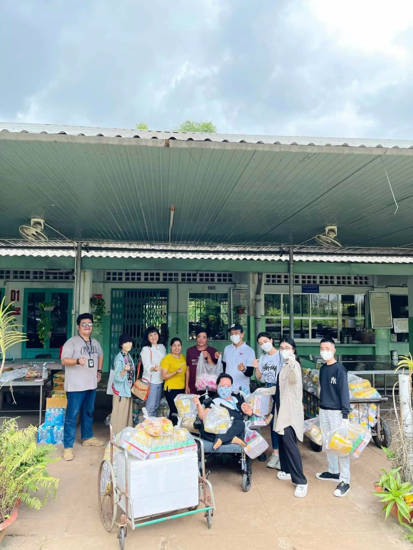 Ngọc Diễm tham gia hoạt động thiện nguyện