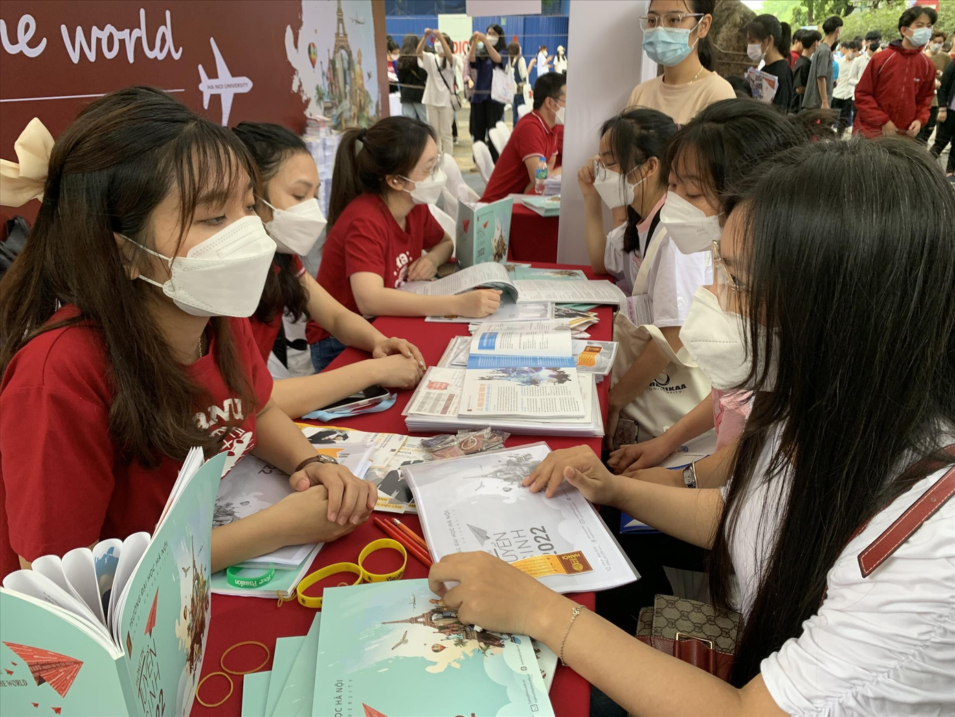 Từ ngày 15-17/9 thí sinh toàn quốc sẽ biết điểm chuẩn xét tuyển ĐH năm 2022 - Ảnh: Nghiêm Huê Từ ngày 15-17/9 thí sinh toàn quốc sẽ biết điểm chuẩn xét tuyển ĐH năm 2022 - Ảnh: Nghiêm Huê