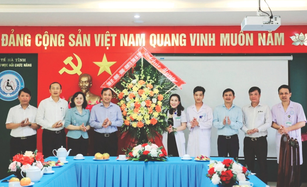 Lãnh đạo Tỉnh ủy Hà Tĩnh ghi nhận đóng góp của bệnh viện