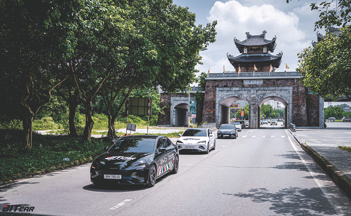 Đoàn xe BYD xuất hiện tại Tràng An - Ninh Bình