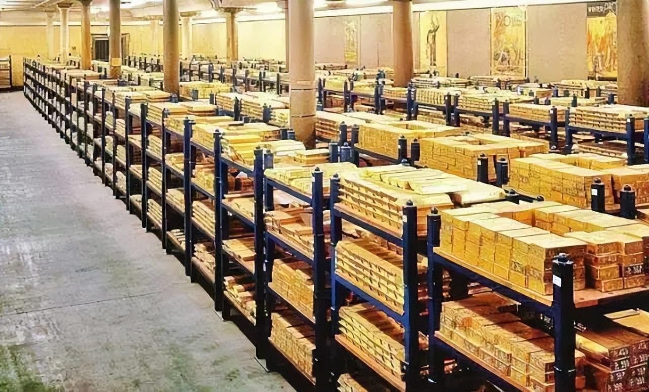 Một kho vàng của Gia tộc Rothschild Một kho vàng của Gia tộc Rothschild