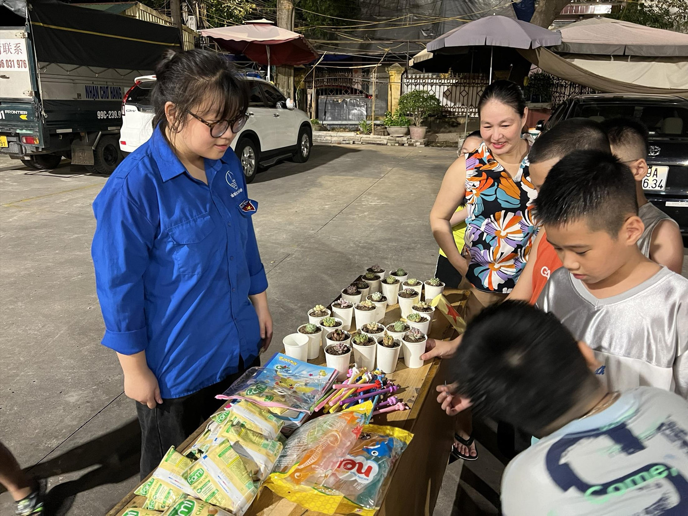 Các em thiếu nhi phường Tiền An, thành phố Bắc Ninh đổi rác lấy cây xanh Các em thiếu nhi phường Tiền An, thành phố Bắc Ninh đổi rác lấy cây xanh