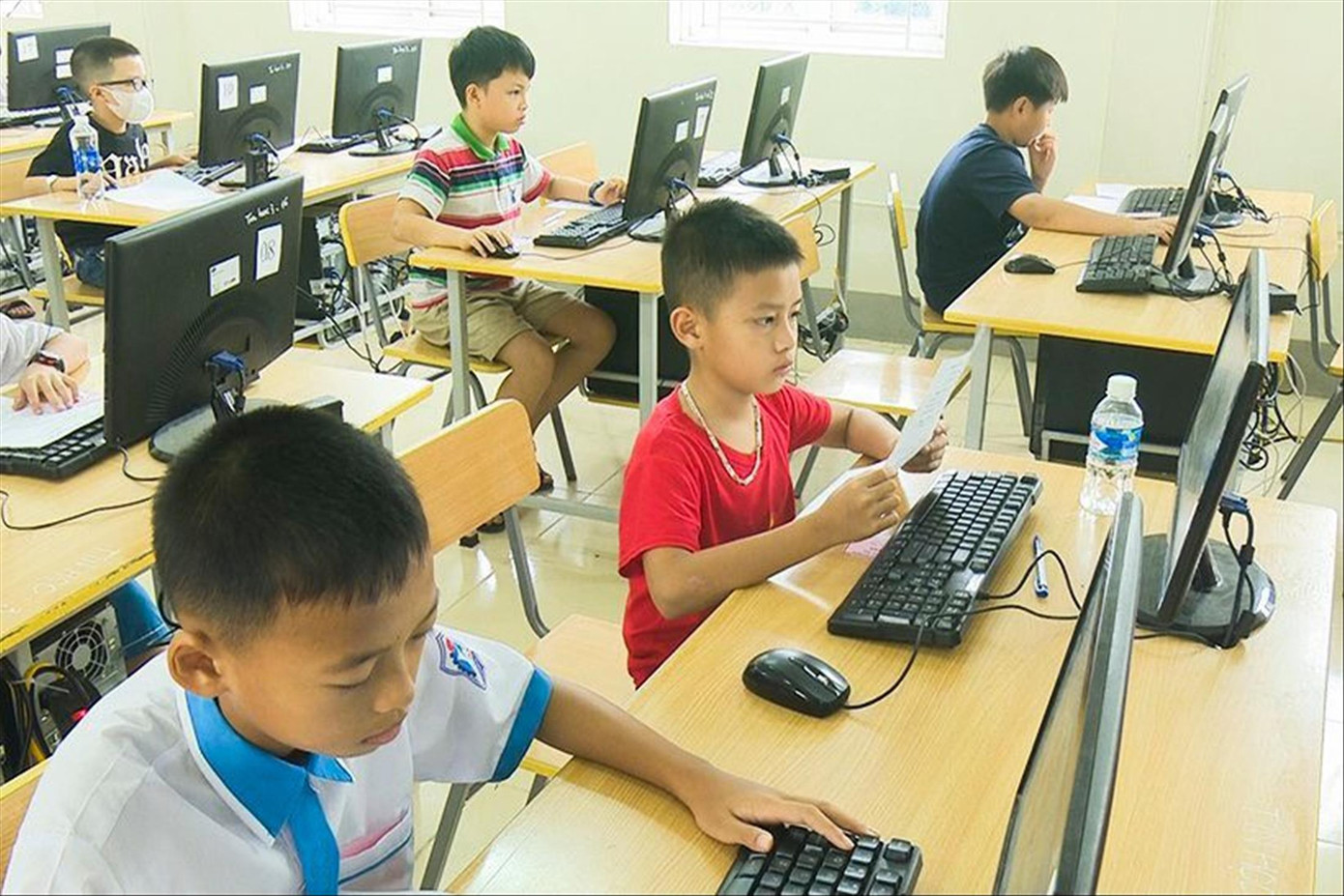 Nhiều địa phương tại Hà Tĩnh đang thiếu giáo viên Tin học trầm trọng.