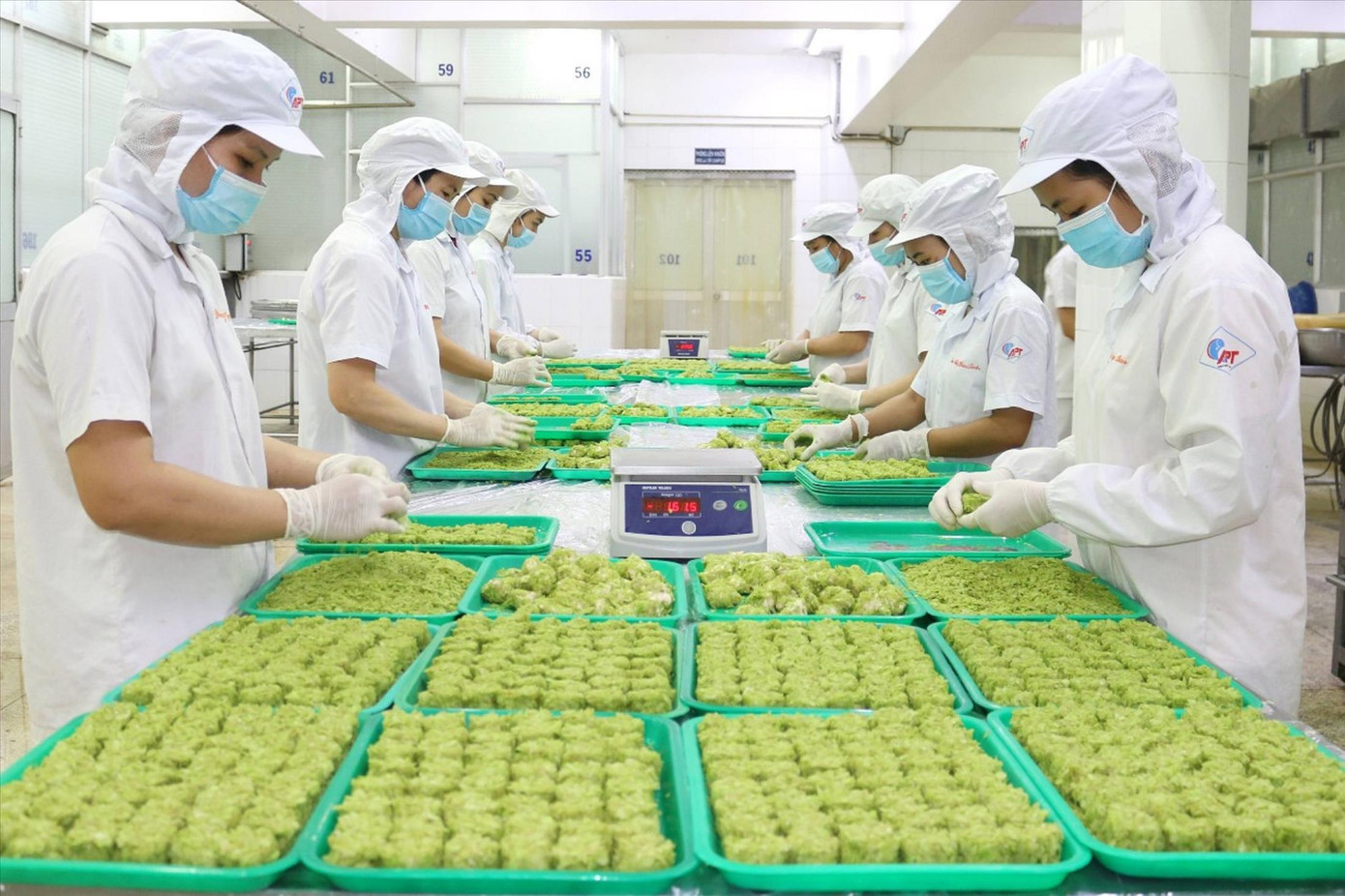 Công ty ATP có nhiều chương trình hỗ trợ, tặng quà… giúp công nhân yên tâm làm việc Ảnh: U.P Công ty ATP có nhiều chương trình hỗ trợ, tặng quà… giúp công nhân yên tâm làm việc Ảnh: U.P