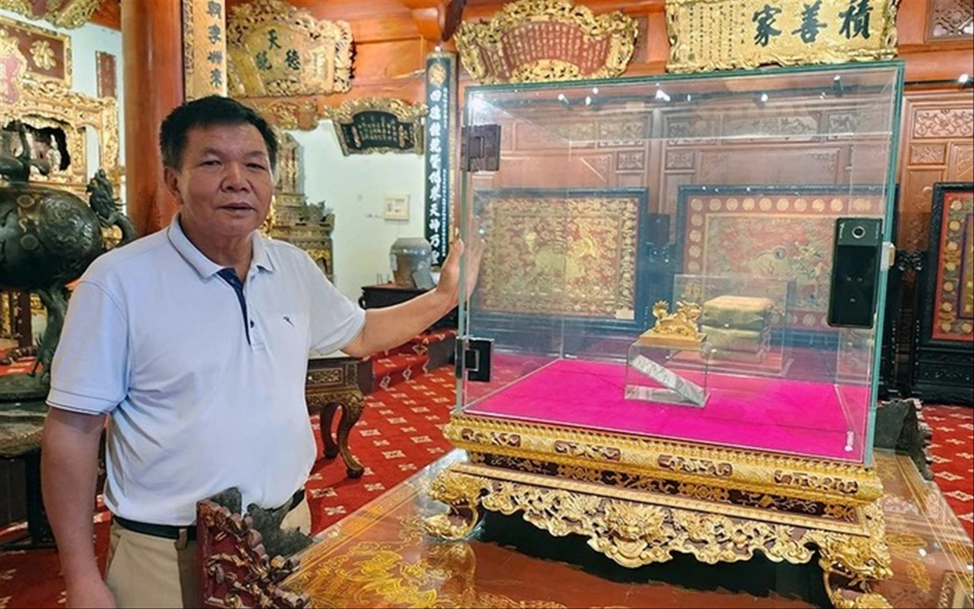 Chiếc ấn hiện được trưng bày ở Bảo tàng Hoàng gia Nam Hồng, TP. Từ Sơn, Bắc Ninh. Chiếc ấn hiện được trưng bày ở Bảo tàng Hoàng gia Nam Hồng, TP. Từ Sơn, Bắc Ninh.