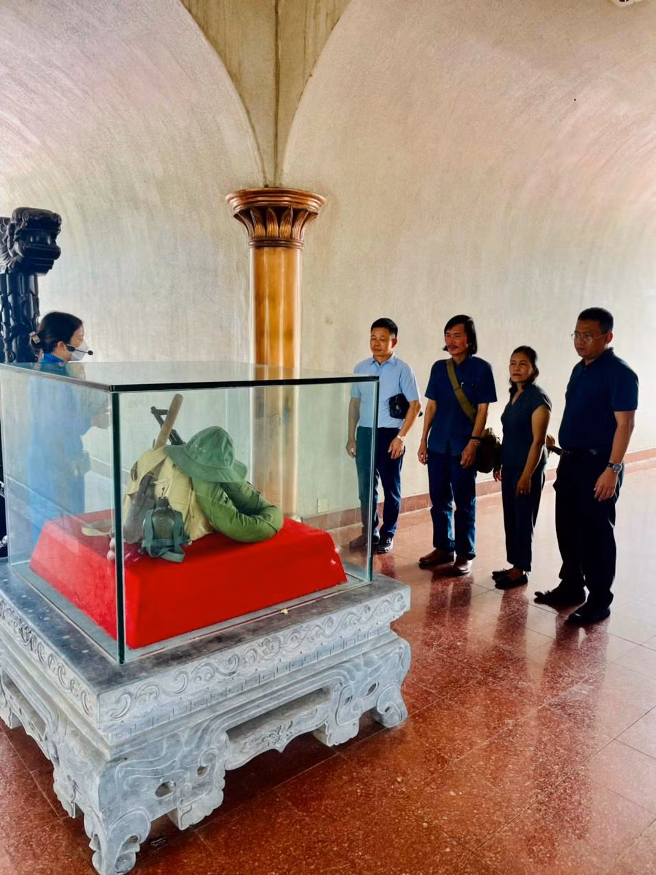 Du khách đến Bảo tàng Thành cổ Quảng Trị