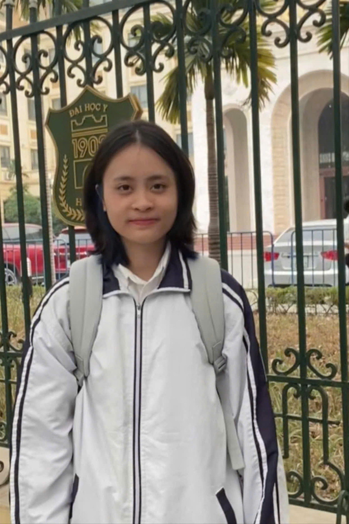 Sinh viên Trần Thị Dịu Sinh viên Trần Thị Dịu