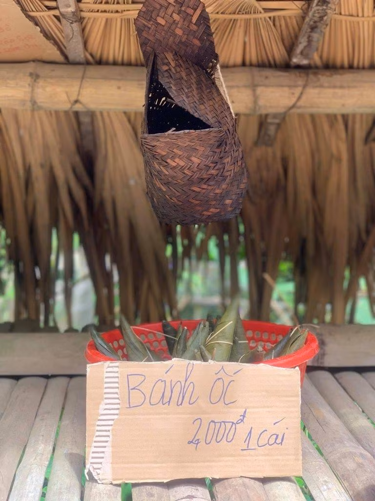 Quán tự giác ở Đá Bia