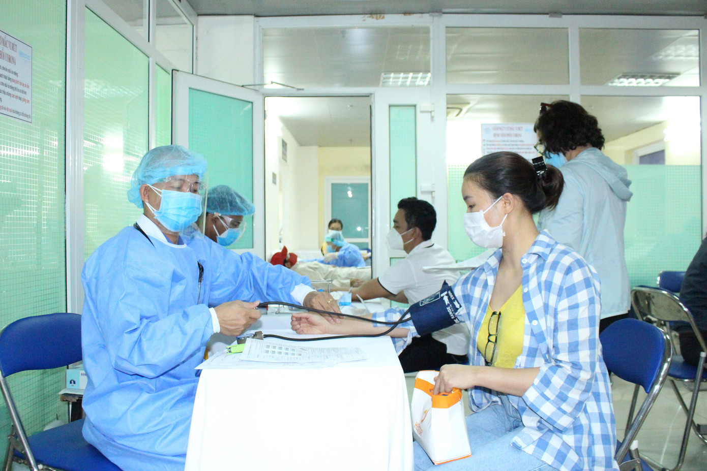 Thủ tướng yêu cầu đảm bảo đủ thuốc và vật tư y tế Ảnh: PV