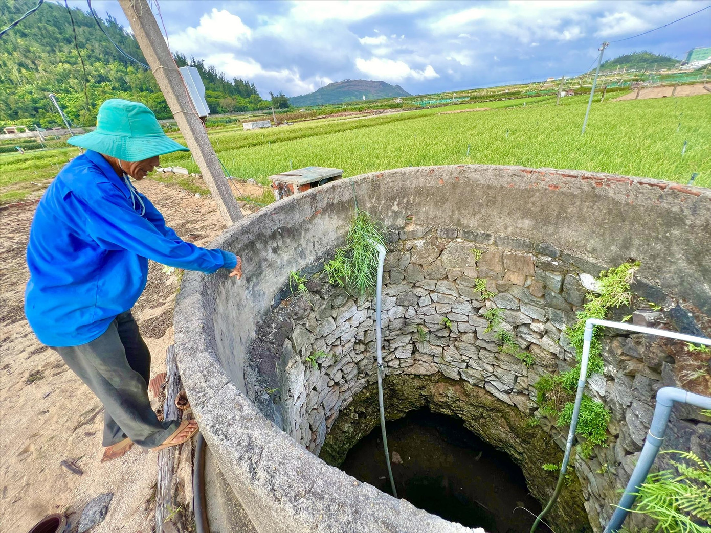 Hệ thống trữ nước sinh hoạt, kết hợp tưới tiết kiệm cho nông nghiệp đảo Lý Sơn dang dở nhiều năm qua. Ảnh: NN Hệ thống trữ nước sinh hoạt, kết hợp tưới tiết kiệm cho nông nghiệp đảo Lý Sơn dang dở nhiều năm qua. Ảnh: NN