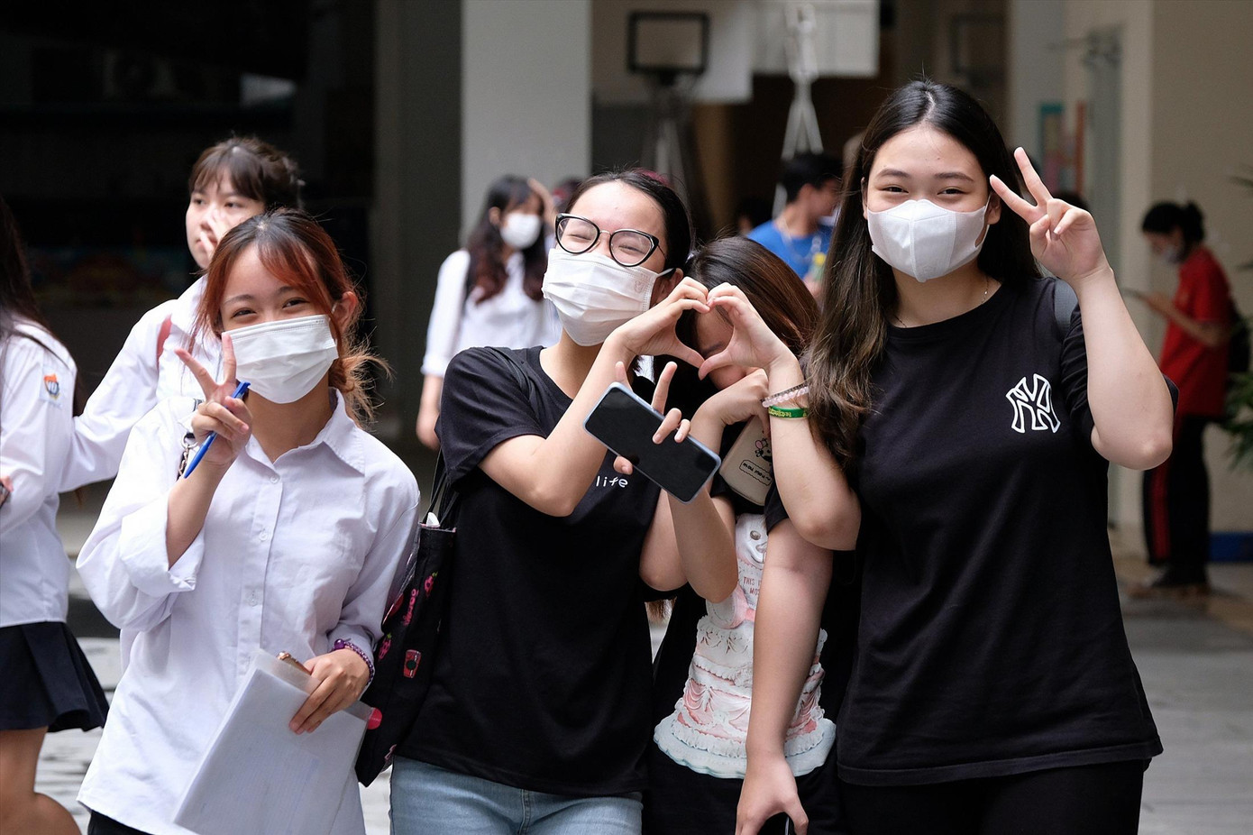 Thí sinh dự kỳ thi tốt nghiệp THPT năm 2023. Ảnh: Hoàng Mạnh Thắng Thí sinh dự kỳ thi tốt nghiệp THPT năm 2023. Ảnh: Hoàng Mạnh Thắng