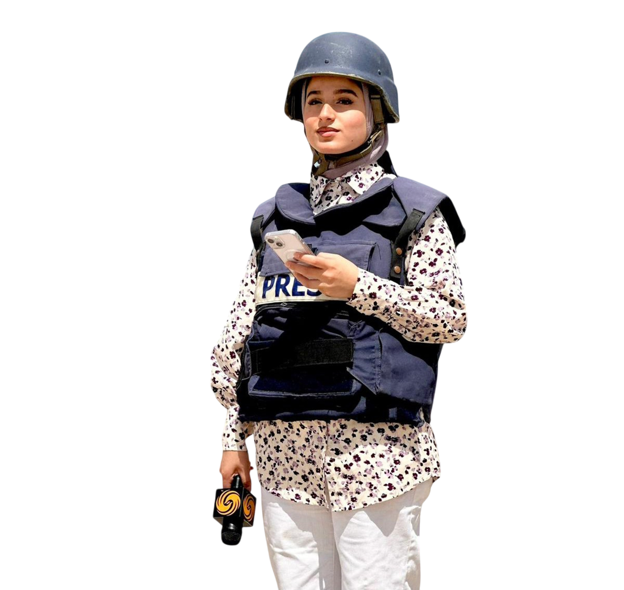 Nhà báo, nhà thơ Nour ElAssy hoạt động tại Dải Gaza.