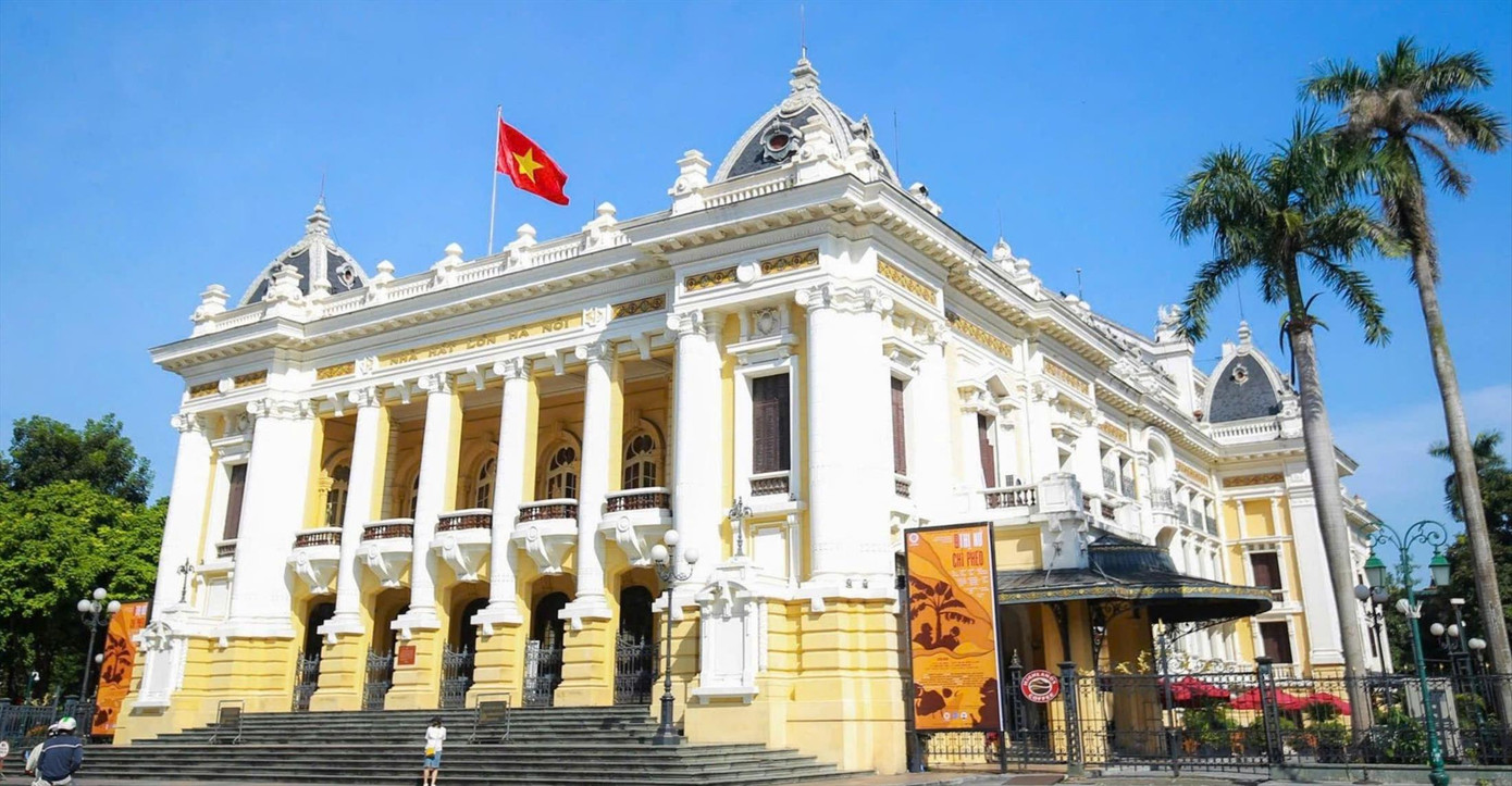 Phấn đấu Việt Nam có những công trình mang đậm bản sắc văn hóa, biểu tượng cho quốc gia hội nhập trong thế kỷ 21. Ảnh: Trọng Tài