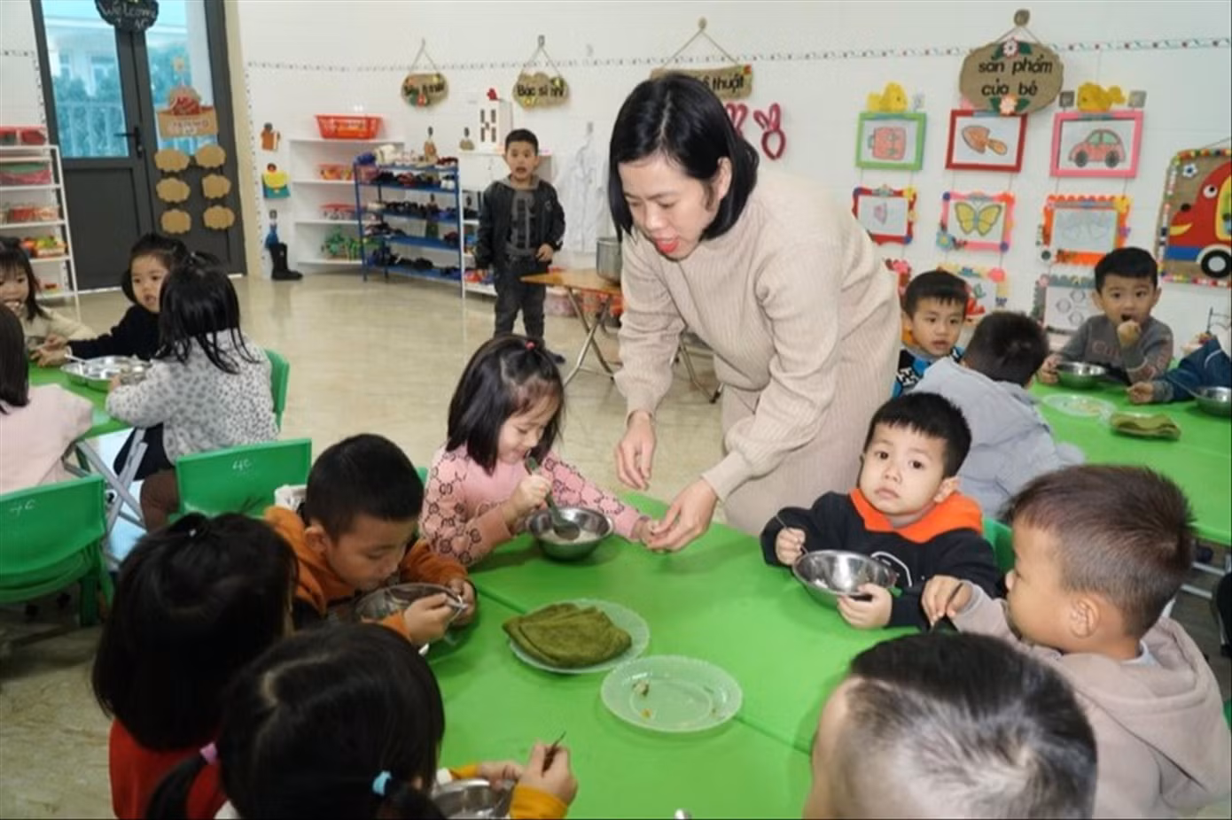 Cô Lê Thị Lợi, giáo viên hợp đồng duy nhất của Trường Mầm non Nghi Hòa, thị xã Cửa Lò, Nghệ An mong có cơ hội được tuyển dụng vào biên chế.