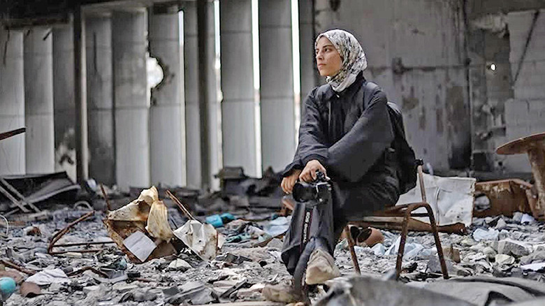 Phóng viên ảnh Fatma Hassona đã không thể sống sót để đến với LHP Cannes (ảnh Instagram của Fatma Hassona).