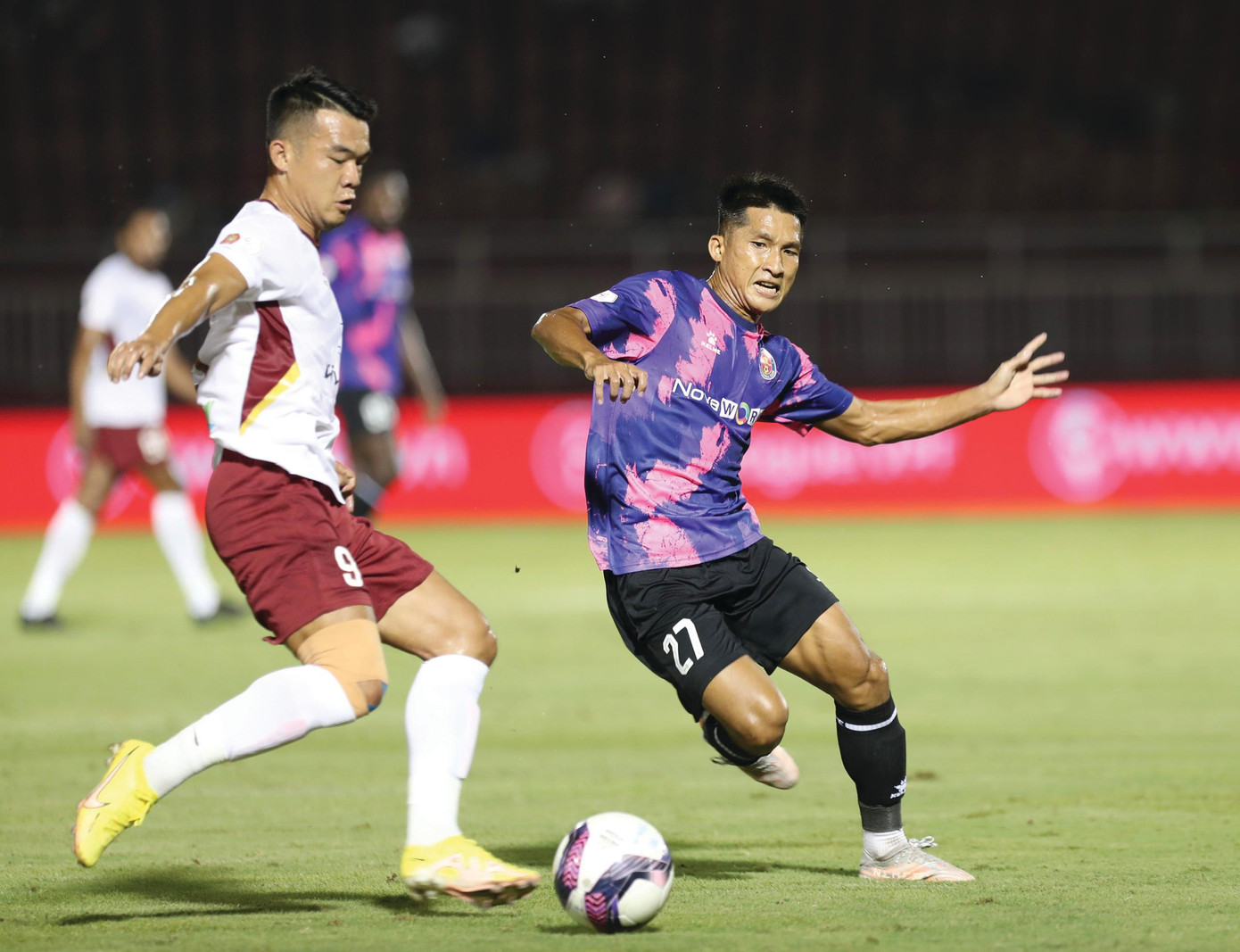 Tp Hồ Chí Minh đang phải trông đợi vào những kinh nghiệm của HLV Vũ Tiến Thành để thoát nguy cơ rớt hạng Ảnh: Phú Thọ