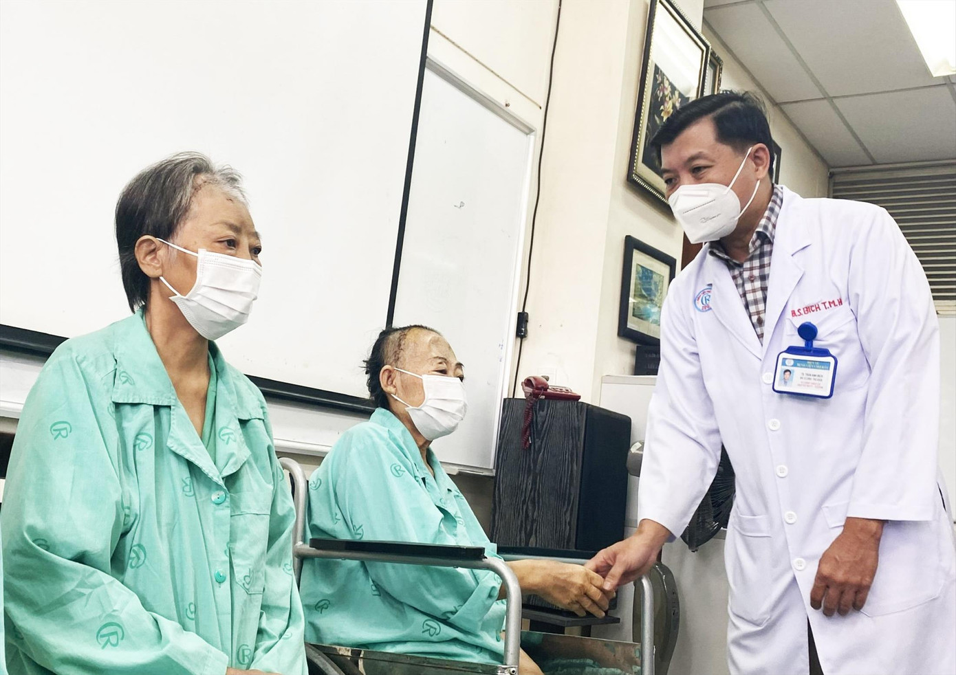 Nhiều bệnh nhân bị chết xương đã may mắn được cứu sống