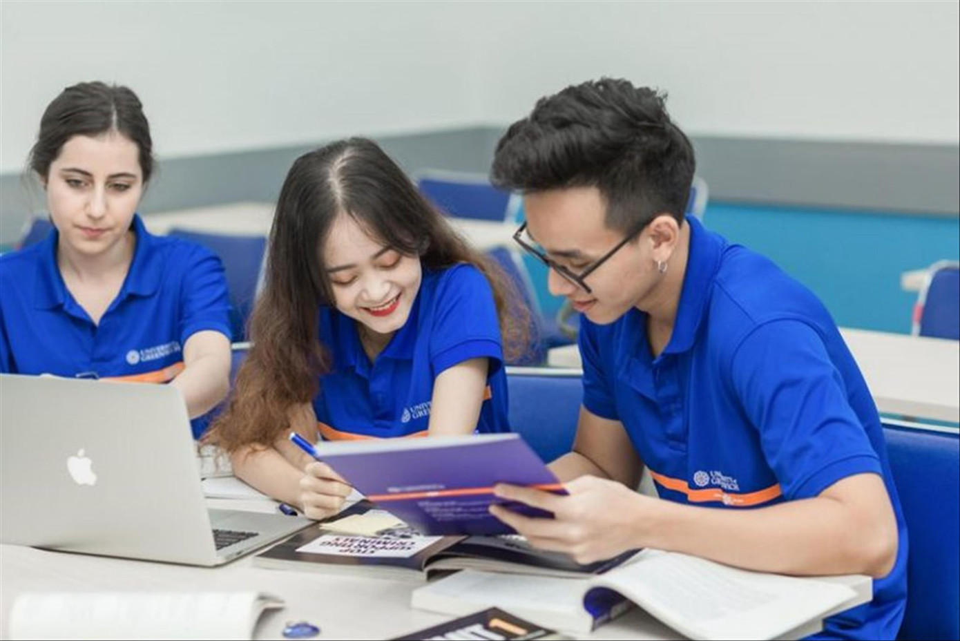 Sinh viên luôn hứng thú với các chương trình công nghệ mới. Ảnh: Greenwich Việt Nam