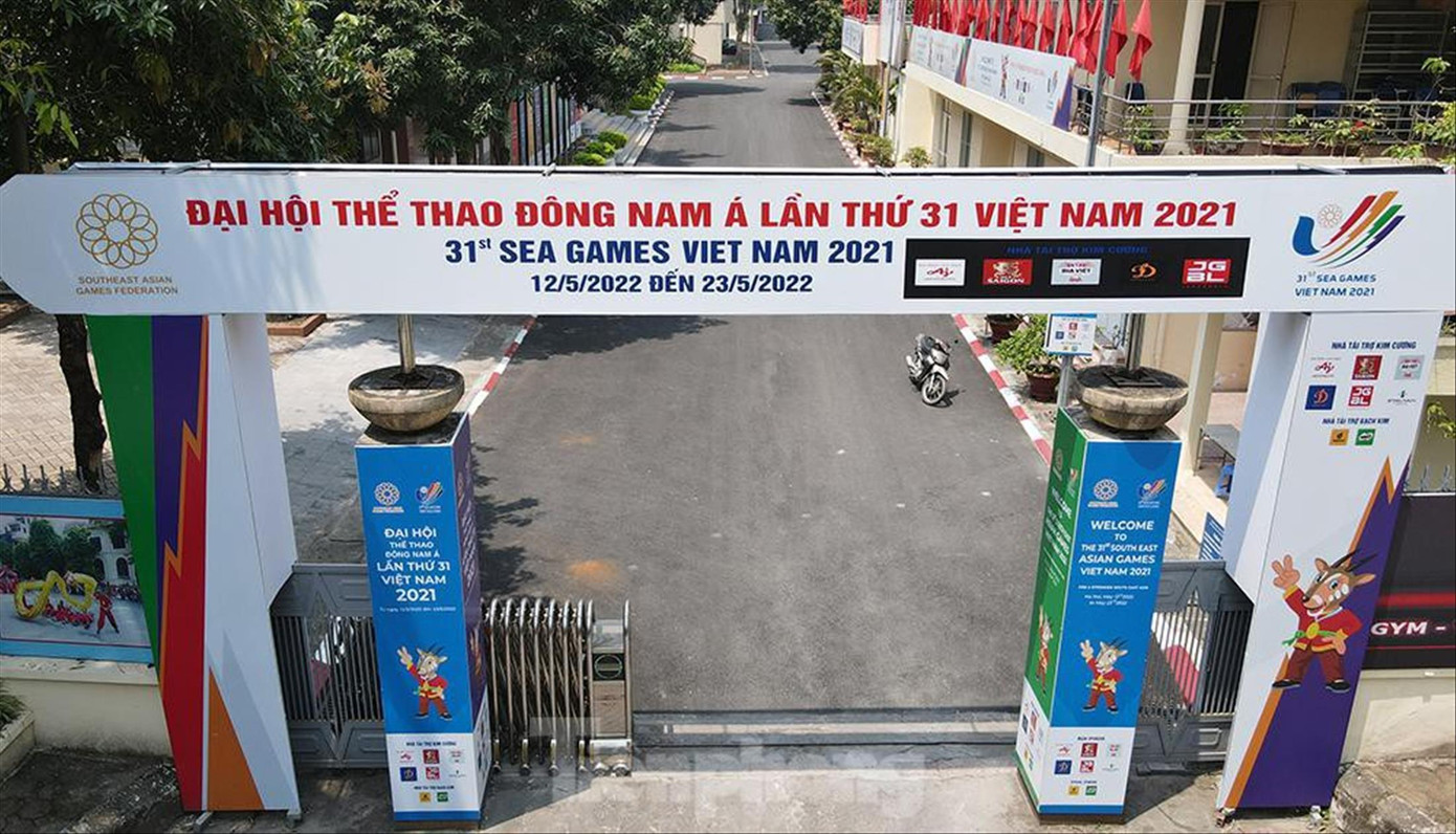 Nhà thi đấu Cầu Giấy, một trong những địa điểm tổ chức thi đấu tại SEA Games 31, sẵn sàng đón tiếp các VĐV, người hâm mộ Ảnh: NHƯ Ý Nhà thi đấu Cầu Giấy, một trong những địa điểm tổ chức thi đấu tại SEA Games 31, sẵn sàng đón tiếp các VĐV, người hâm mộ Ảnh: NHƯ Ý