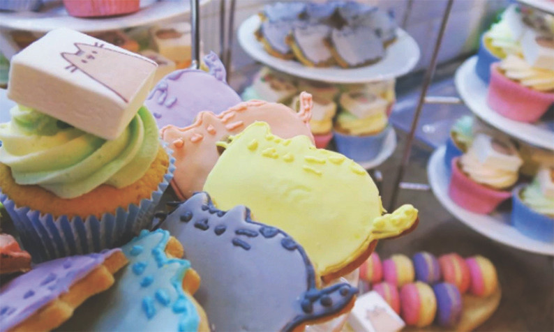 Món bánh ngọt trong quán Cà phê mèo Lady Dinah