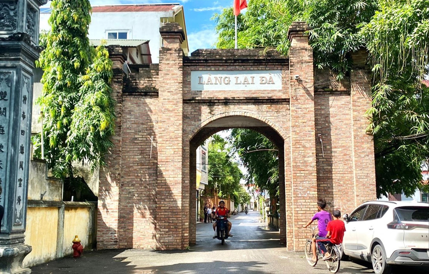 Cổng làng Lại Đà ngày nay