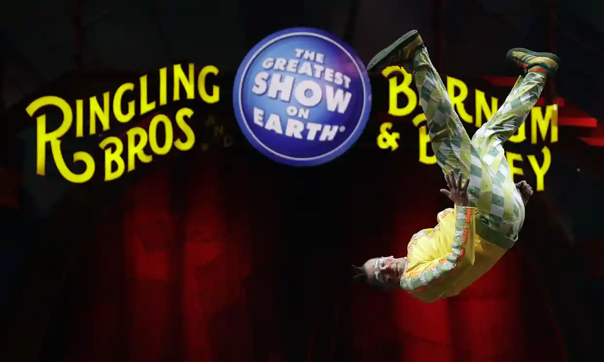 Người biểu diễn cho rạp xiếc Ringling Brothers