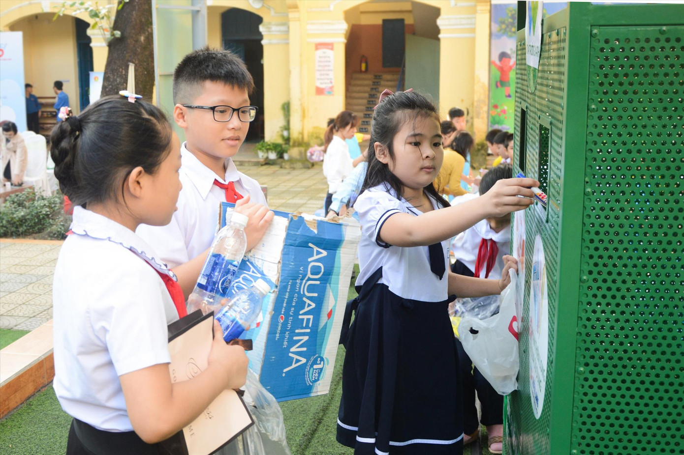 Triển khai mô hình Trường học Xanh đã tạo ra những thói quen xanh cho học sinh. Ảnh: Giang Thanh
