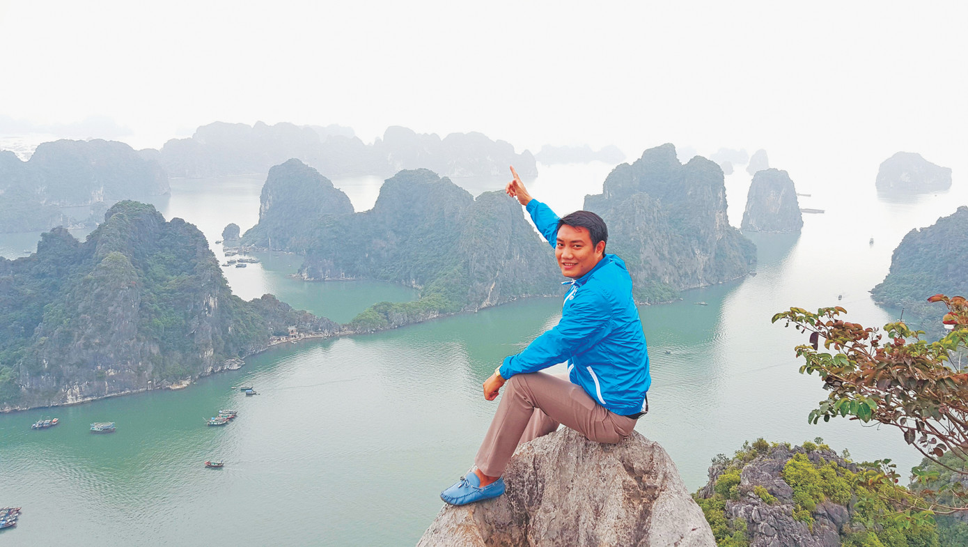 Chinh phục núi Bài Thơ, điểm cao nhất vịnh di sản Chinh phục núi Bài Thơ, điểm cao nhất vịnh di sản