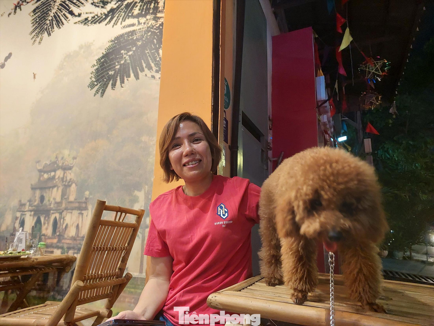 Chị Trần Thanh Nhung sinh năm 1979, người đã “mang một góc Hà Nội tới đặt tại Campuchia” Ảnh: Thanh Hải. Chị Trần Thanh Nhung sinh năm 1979, người đã “mang một góc Hà Nội tới đặt tại Campuchia” Ảnh: Thanh Hải.