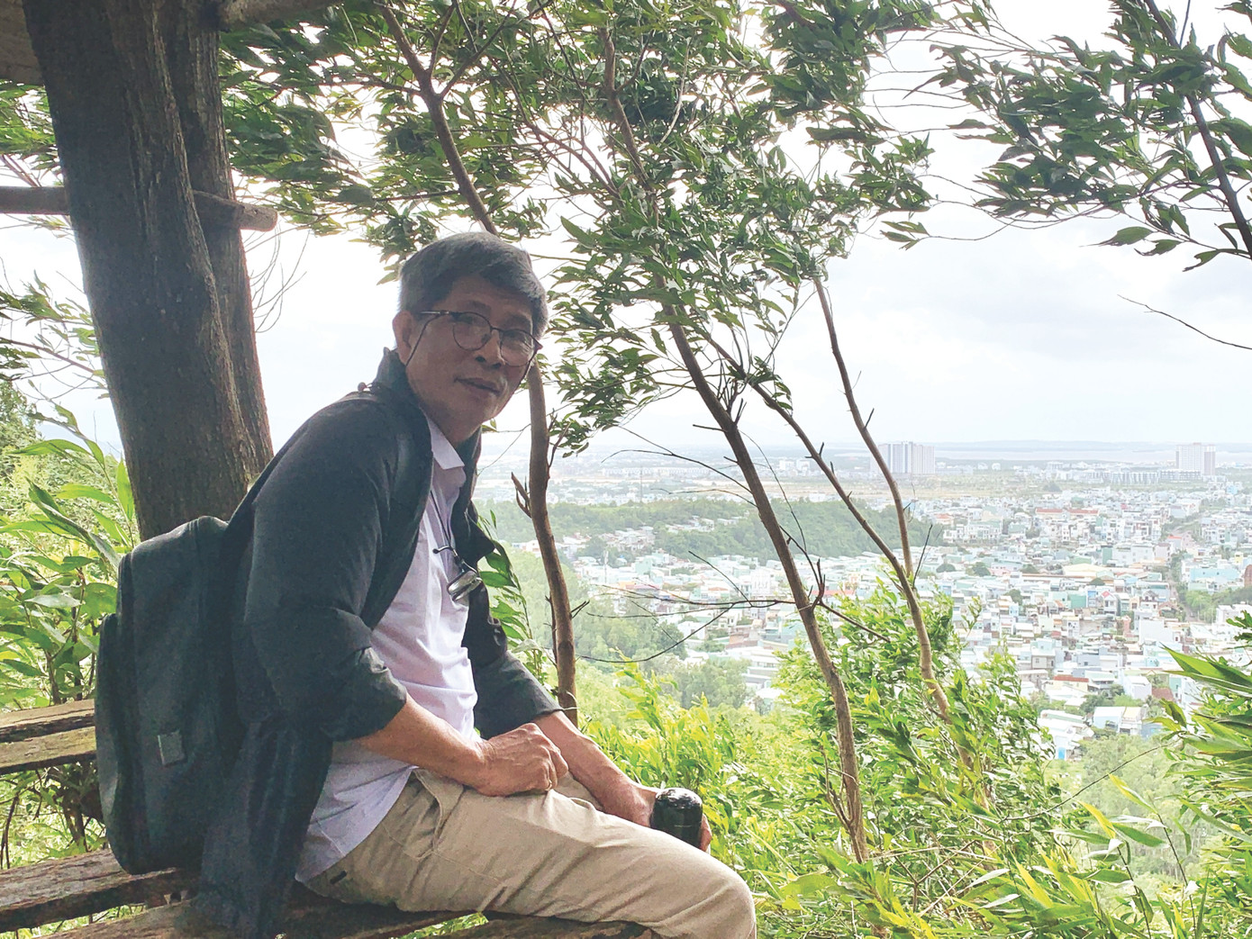 Tác giả trên núi Bà Hỏa Ảnh: Duy Quốc